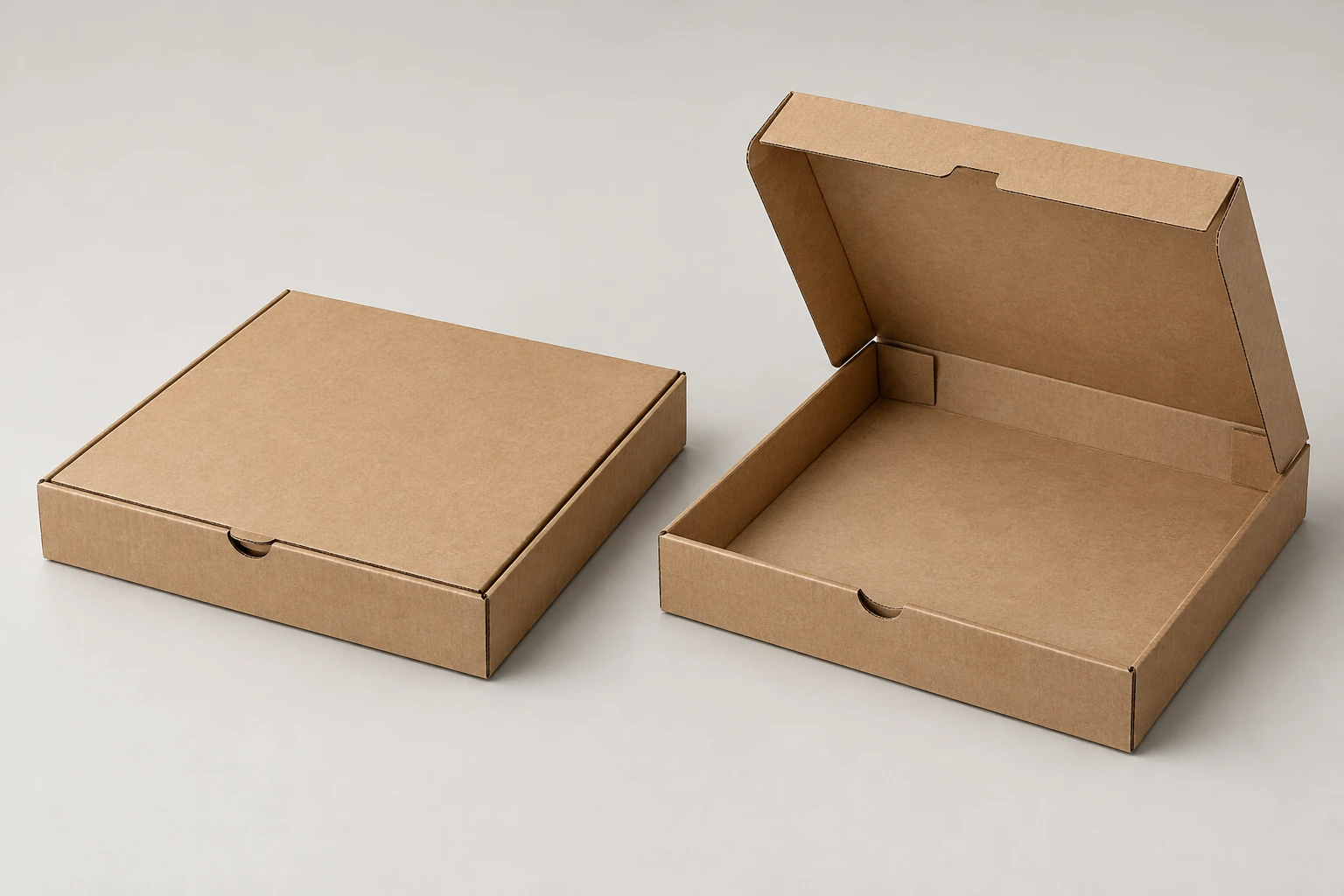 Pizza box: closed and open paper packaging comparison
